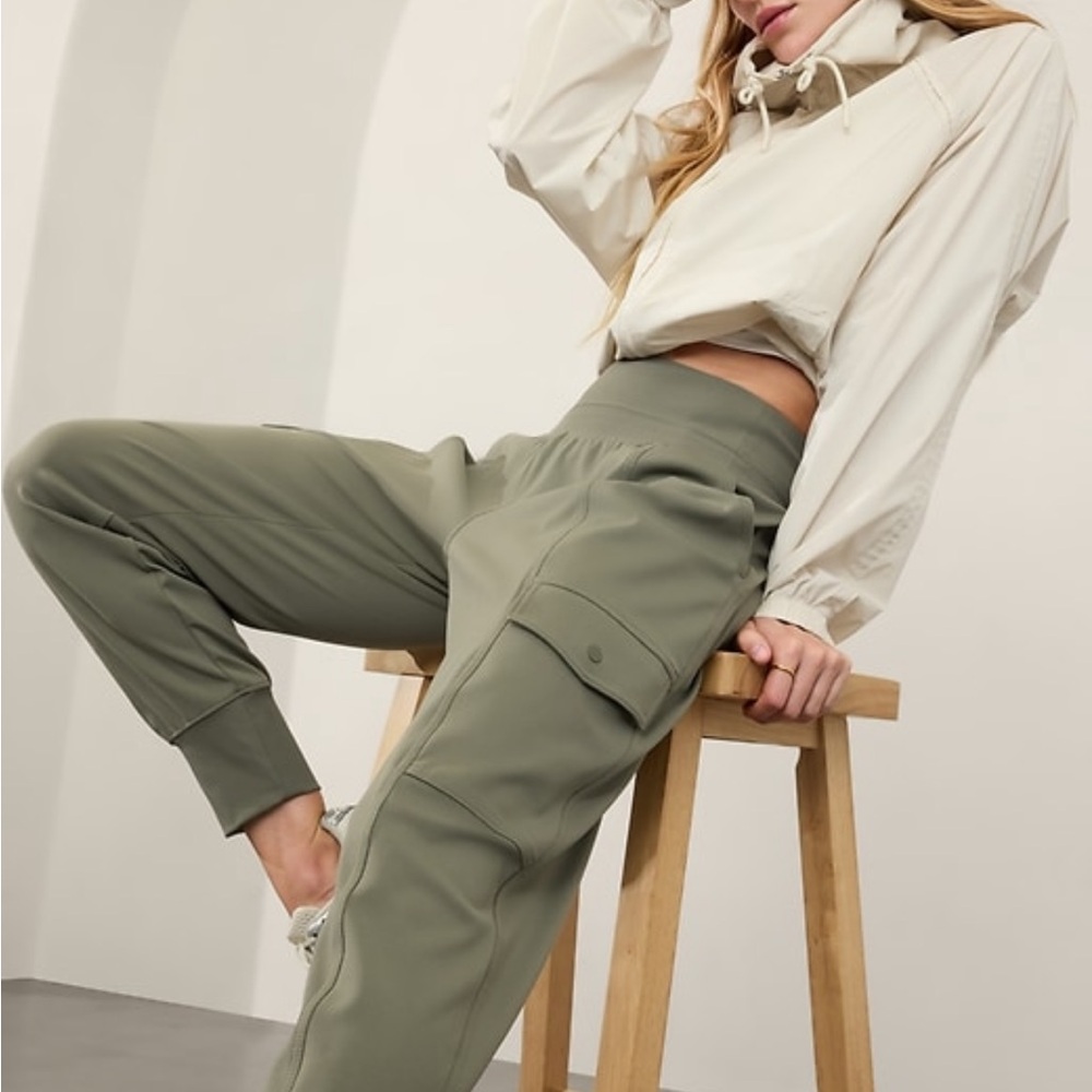 Venice high rise cargo jogger
